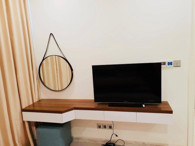 Không gian căn hộ Vinhomes Golden River, Quận 1 Căn hộ Vinhomes Golden River đầy đủ nội thất, tầng cao view thoáng mát.