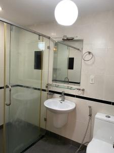 Phòng tắm chung cư BMC Bán chung cư tầng cao BMC ngay tại trung tâm thành phố.