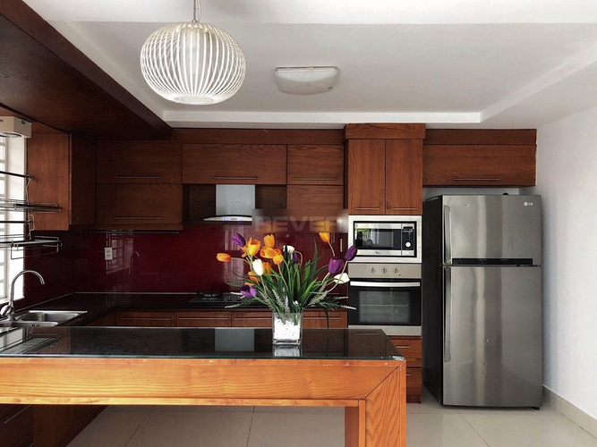 Biệt thự Quận 7 Biệt thự KDC Phú Mỹ diện tích 242m2 đầy đủ nội thất, kế bên trường học Canada.