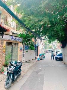 Đường trước nhà phố Quận Phú Nhuận Nhà phố hướng Đông Bắc diện tích 35m2, khu dân cư an ninh và yên tĩnh.
