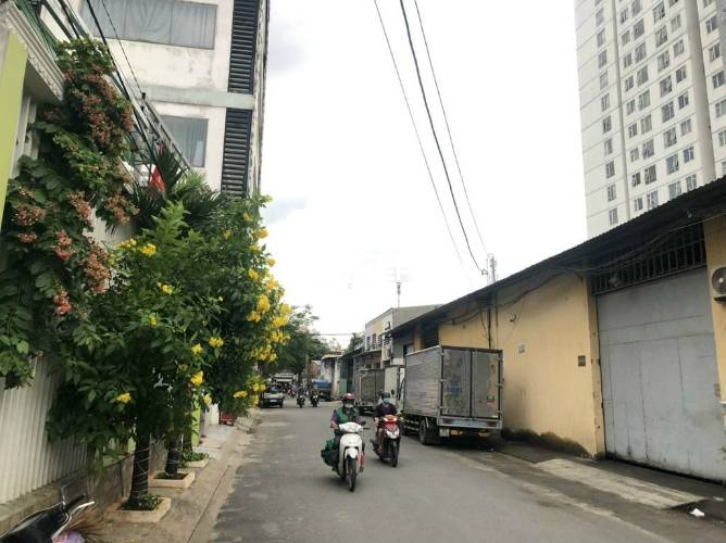 Nhà xưởng kho bãi Quận Bình Tân Nhà xưởng kho bão đường Bình Long, diện tích 531.8m2 không nội thất.