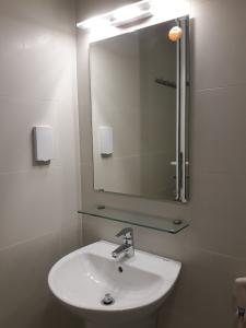 Căn hộ Lavita Charm Thủ Đức Căn hộ Lavita Charm tầng 16 nội thất cơ bản, ban công hướng Đông Nam