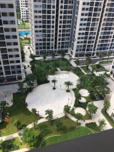 View Vinhomes Grand Park Quận 9 Căn hộ Vinhomes Grand Park đầy đủ nội thất, view nội khu hồ bơi.