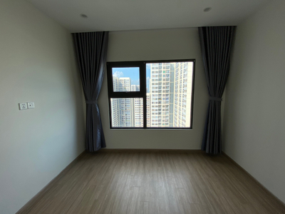 Căn hộ Vinhomes Grand Park, Quận 9 Căn hộ Vinhomes Grand Park tầng 25 có 3 phòng ngủ, nội thất cơ bản.