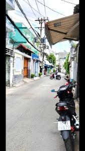 hẻm nhà phố Bình Thạnh Bán nhà mặt tiền quận Bình Thạnh, đầy đủ nội thất, thiết kế hiện đại.