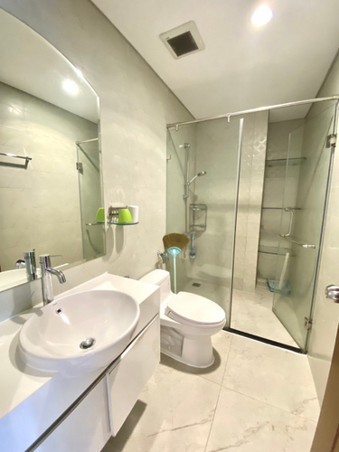 Căn hộ Vinhomes Central Park, Quận Bình Thạnh Căn hộ tầng 30 Vinhomes Central Park thiết kế hiện đại, đầy đủ nội thất.