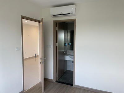 Căn hộ Vinhomes Grand Park, Quận 9 Căn hộ Vinhomes Grand Park tầng 15 diện tích 69.2m2, khong có nội thất.