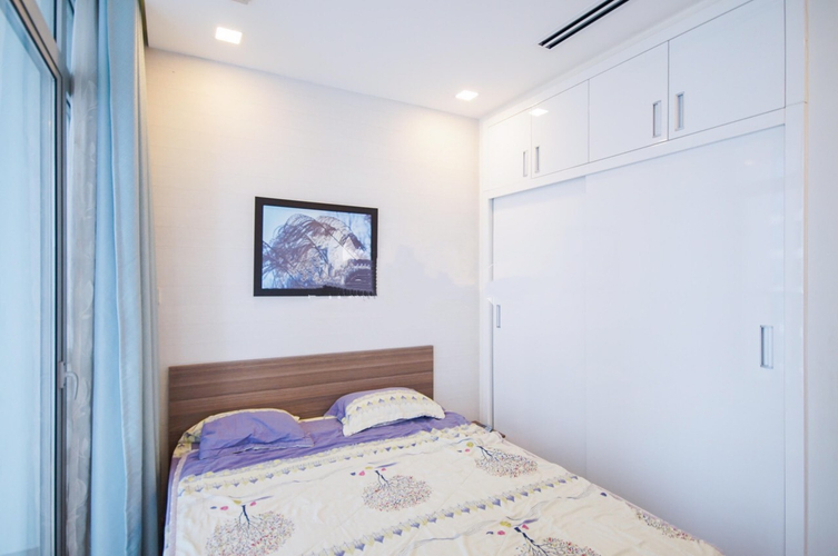 Căn hộ Vinhomes Central Park, Quận Bình Thạnh Căn hộ Vinhomes Central Park tầng 6 diện tích 51.2m2, đầy đủ nội thất.