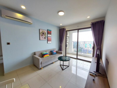 Căn hộ Saigon Royal, Quận 4 Căn hộ Saigon Royal tầng 15 thiết kế hiện đại, đầy đủ nội thất.