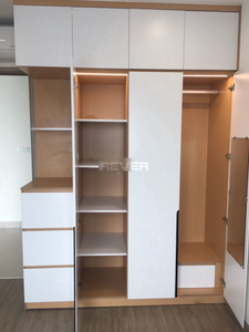 Căn hộ Vinhomes Grand Park, Quận 9 Căn hộ Vinhomes Grand park tầng trung, view sông đón gió thoáng mát.