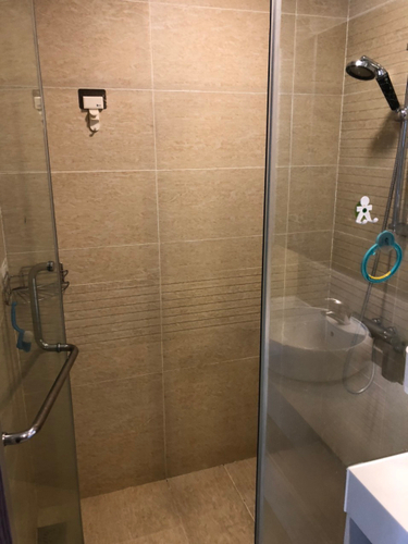 Căn hộ Vinhomes Central Park, Quận Bình Thạnh Căn hộ Vinhomes Central Park tầng 31 diện tích 116m2, đầy đủ nội thất.