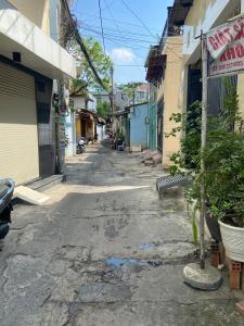 Nhà phố Quận Gò Vấp Nhà phố có 2 mặt tiền hẻm rộng 3.6m, kết cấu 1 trệt 1 lầu kiên cố.