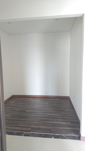 Căn hộ HaDo Centrosa Garden, Quận 10 Căn hộ HaDo Centrosa Garden tầng 8 có 3 phòng ngủ, view nội khu yên tĩnh.