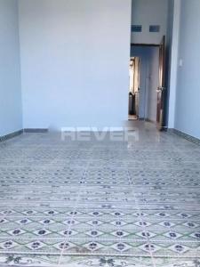 Nhà phố Quận Tân Bình Nhà phố mặt tiền đường Trường Chinh rộng 40m, kết cấu 1 trệt 2 lầu.