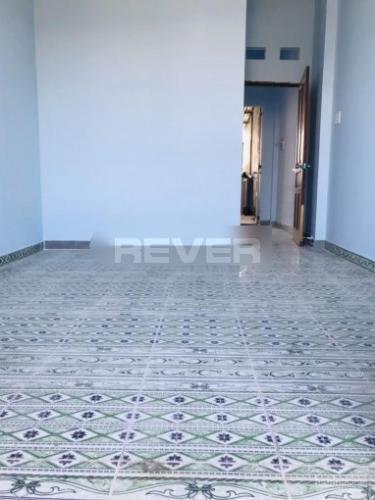 Nhà phố Quận Tân Bình Nhà phố mặt tiền đường Trường Chinh rộng 40m, kết cấu 1 trệt 2 lầu.