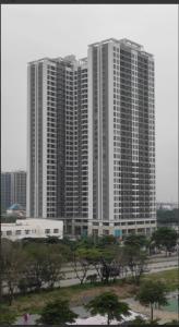  Lavida Plus, Quận 7 Căn hộ Lavida Plus tầng cao hướng Tây, bàn giao thô không nội thất.