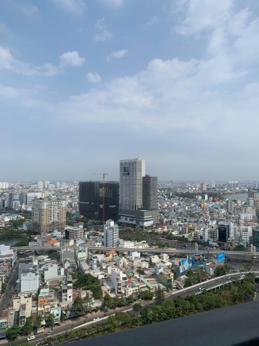 View căn hộ Vinhomes Central Park, Quận Bình Thạnh Căn hộ VInhomes Central Park tầng 45 view thành phố sầm uất.