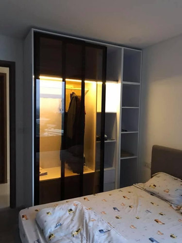 Căn hộ Kingdom 101, Quận 10 Căn hộ Kingdom 101 tầng trung cửa hướng Đông Bắc, đầy đủ nội thất.