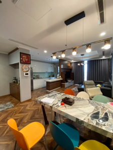 Căn hộ Vinhomes Central Park, Quận Bình Thạnh Căn hộ Vinhomes Central Park hướng ban công tây bắc đầy đủ nội thất diện tích 108.7m².