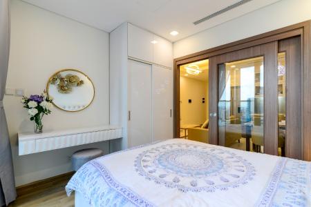 Phòng ngủ căn hộ Vinhomes Central Park, Quận Bình Thạnh Căn hộ Vinhomes Central Park đầy đủ nội thất, tiện ích hiện đại.