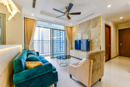 Căn hộ Vinhomes Central Park, Quận Bình Thạnh Căn hộ Vinhomes Central Park tầng 21 có 3 phòng ngủ, không gian thoáng đãng.