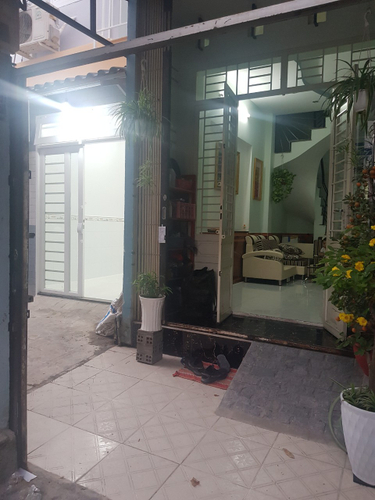 Mặt tiền nhà phố Quận Thủ Đức Nhà phố kết cấu 1 trệt, 1 lầu không lỗi phong thủy, không có nội thất.