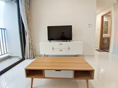 phòng khách Safira Khang Điền Bán căn hộ Safira Khang Điền sàn lót gỗ, nội thất cơ bản.