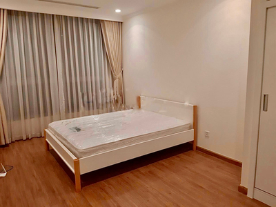 Căn hộ Vinhomes Central Park, Quận Bình Thạnh Căn hộ Vinhomes Central Park diện tích 81.5m2, không gian thoáng đãng.