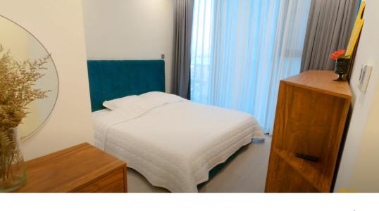 Không gian căn hộ Vinhomes Golden River, Quận 1 Căn hộ tầng 5 Vinhomes Golden River nội thất đầy đủ, view nội khu yên tĩnh