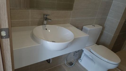 Phòng tắm căn hộ Vinhomes Grand Park Bán căn hộ tầng trung Vinhomes Grand Park, nội thất cơ bản, diện tích sàn 60m2