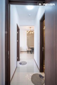 One Verandah Quận 2 Căn hộ One Verandah đầy đủ nội thất, ban công thoáng mát.