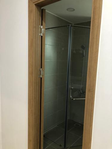 phòng tắm Cho thuê căn hộ Saigon South Residence 3PN, tầng thấp, DT 100m2, đầy đủ nội thất