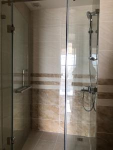Phòng tắm căn hộ Saigon Royal Căn hộ Saigon Royal 2 phòng ngủ cửa hướng Đông Nam, view Bitexco.