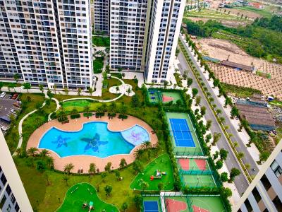 Tiện ích Vinhomes Grand Park Quận 9 Căn hộ Vinhomes Grand Park tầng trung, ban công hướng Sông mát mẻ.
