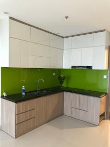 Phòng bếp Vinhomes Grand Park Quận 9 Căn hộ Vinhomes Grand Park view sông Tắc, tầng cao đón gió.
