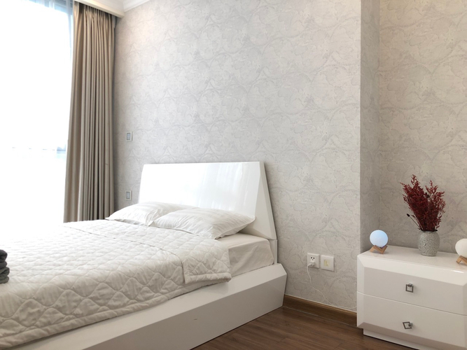 Căn hộ Vinhomes Central Park, Quận Bình Thạnh Căn hộ Vinhomes Central Park tầng 8, đầy đủ nội thất và tiện ích.