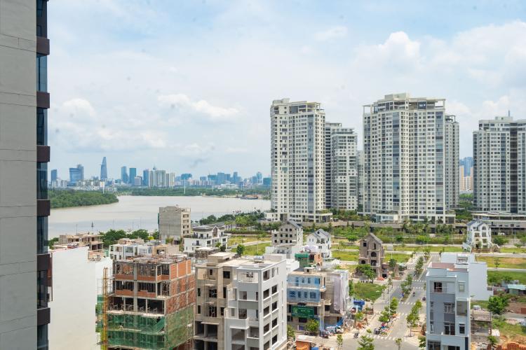 View ban công One Verandah Quận 2  Căn hộ One Verandah tầng trung, view sông mát mẻ.