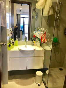 Căn hộ Vinhomes Central Park, Quận Bình Thạnh Căn hộ Vinhomes Central Park tầng 29, bàn giao đầy đủ nội thất.