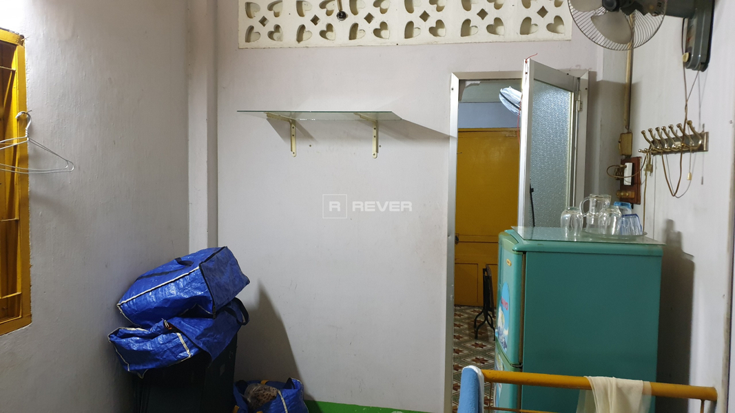  Nhà phố Đường Đề Thám 2 tầng diện tích 17.9m² hướng đông bắc pháp lý sổ đỏ