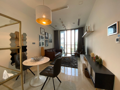 Căn hộ Vinhomes Golden River, Quận 1 Căn hộ Vinhomes Golden River tầng 15 ban công hướng Đông Bắc.