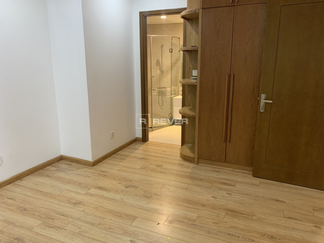  Căn hộ Vinhomes Central Park hướng ban công đông nam nội thất cơ bản diện tích 108.7m².