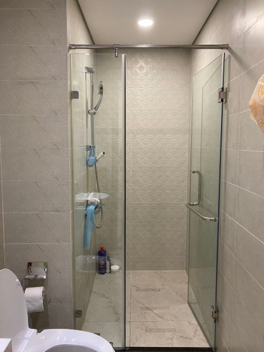 Căn hộ Vinhomes Central Park, Quận Bình Thạnh Căn hộ cao cấp Vinhomes Central Park tầng 2, bàn giao đầy đủ nội thất.