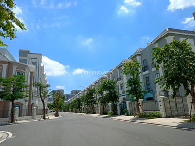 IMG_1689406706552_1690444960858.jpg Nhà phố Đường T15 Vinhomes Grand Park bàn giao thô,  hướng Tây Nam