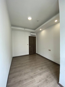 Căn hộ Q7 Boulevard, Quận 7 Căn hộ Q7 Boulevard ban công đón gió và ánh sáng, không có nội thất.