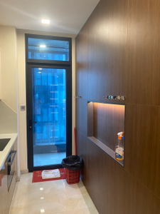  Căn hộ Vinhomes Golden River đầy đủ nội thất diện tích 100m².