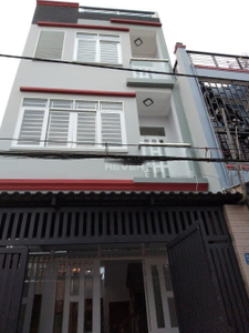 Nhà phố thiết kế 1 trệt, 2 lầu diện tích 41.8m2, khu vực dân cư hiện hữu.