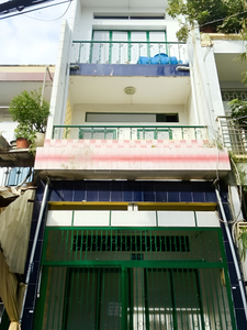 Nhà phố Đường Phạm Văn Đồng 2 tầng diện tích 21m²