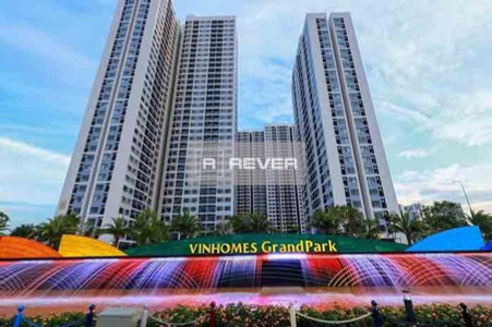  Căn hộ Vinhomes Grand Park hướng ban công tây bắc đầy đủ nội thất diện tích 69m².