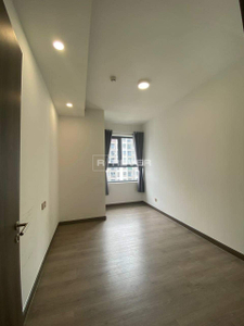  Căn hộ Q7 Boulevard hướng ban công nam nội thất cơ bản diện tích 50m².