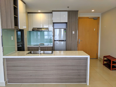 Căn hộ Masteri Thảo Điền, Quận 2 Căn hộ Masteri Thảo Điền tầng 40 ban công rộng đón gió mát mẻ.